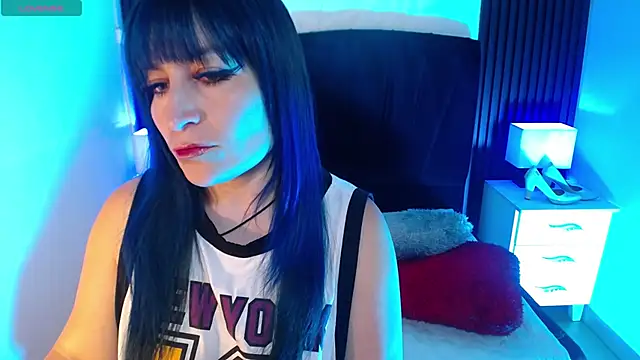 alicia moom online show from November 2025 07:27:01 PM