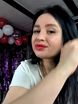 KikiXRed online show from February 2026 06:43:02 AM