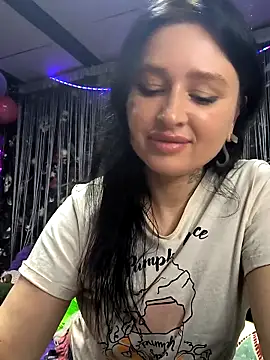 KikiXRed online show from March 2026 05:31:02 AM