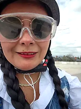 bellapaty online show from April 2026 02:32:01 PM