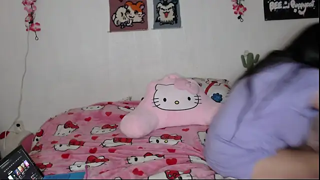 Cupcakecutie449 online show from April 2026 09:35:02 AM