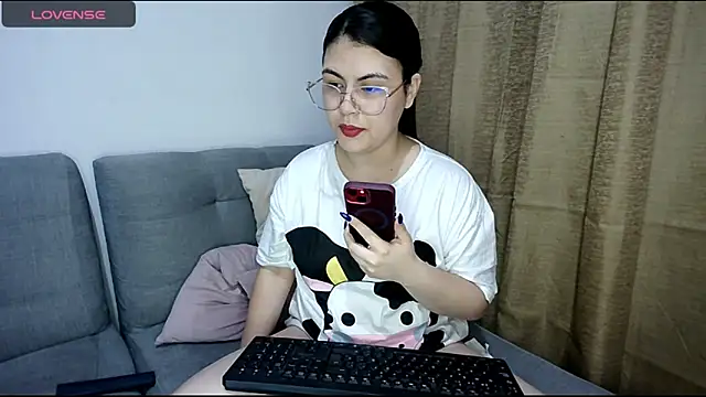 Snapshot of Alexxa_12 chatting on October 2025 03:15:01 AM Alexxa 12 online show from October 2025 03:15:01 AM