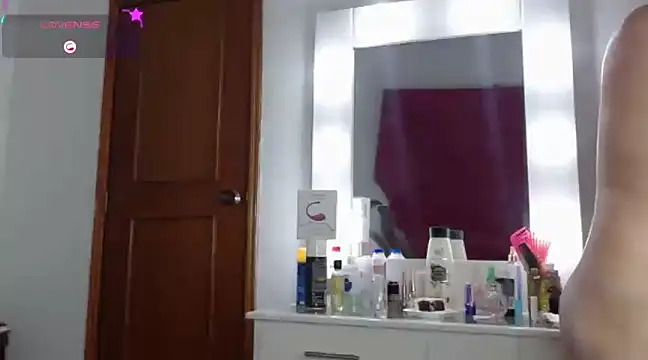 Snapshot of interracia1xx chatting on March 2025 08:10:01 AM interracia1xx online show from March 2025 08:10:01 AM