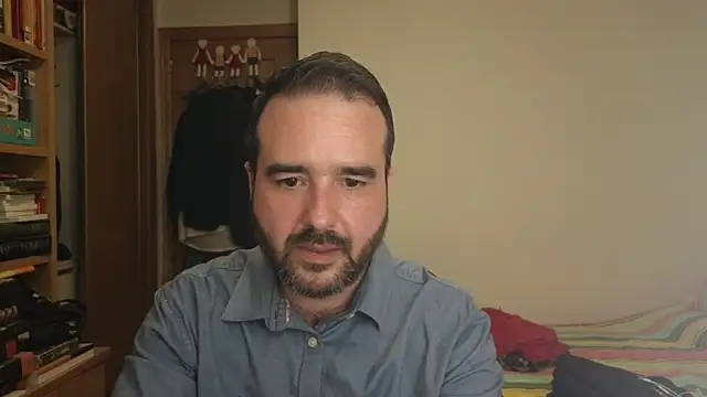 curiosillo83 online show from October 2025 05:52:01 PM