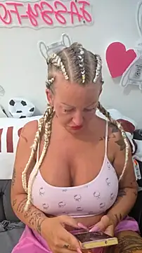 Jassy Foxy online show from July 2026 04:15:01 AM