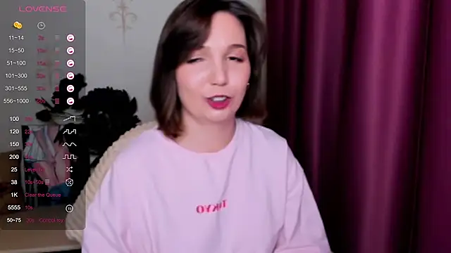 KindHazelHere  online show from February 2025 05:28:01 PM