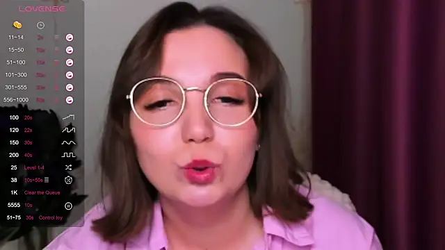 KindHazelHere  online show from March 2025 07:05:01 PM