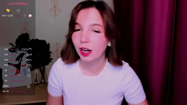 KindHazelHere  online show from March 2025 08:11:01 PM