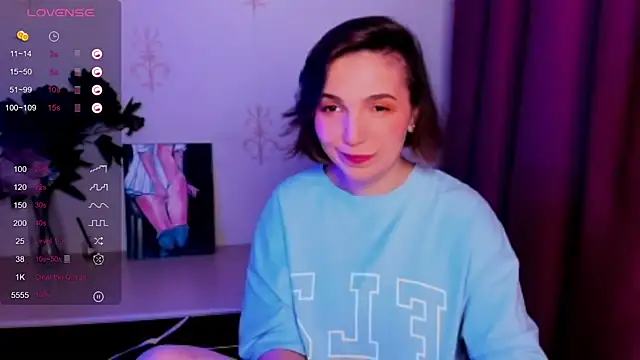 KindHazelHere  online show from October 2025 12:26:02 PM