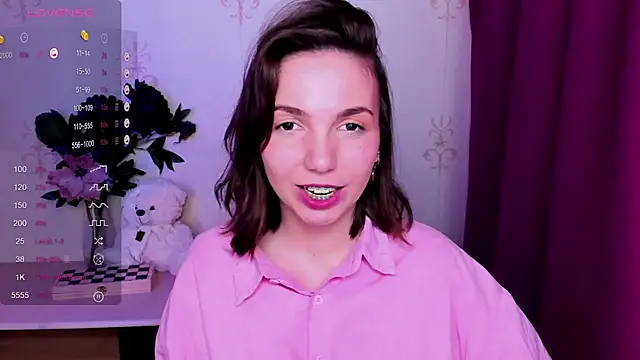 KindHazelHere  online show from April 2026 06:18:01 AM