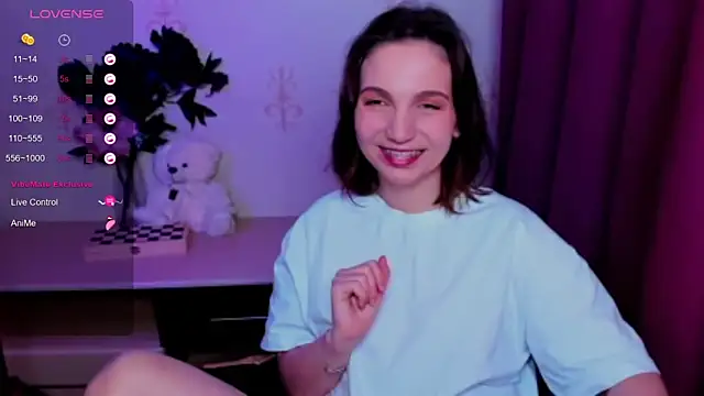 KindHazelHere  online show from April 2026 08:57:02 PM