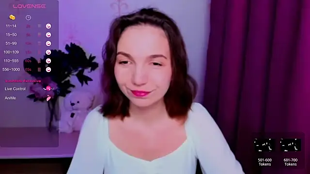 KindHazelHere  online show from May 2026 06:14:02 PM