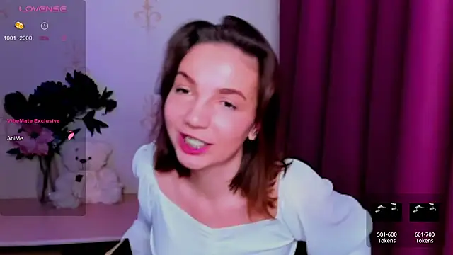 KindHazelHere  online show from May 2026 05:36:02 AM