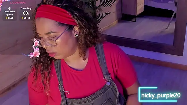  nickypurple  online show from January 2025 12:18:01 PM