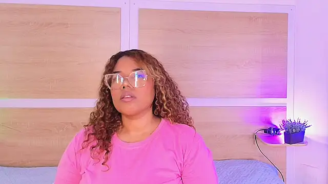  nickypurple  online show from April 2026 06:32:02 PM