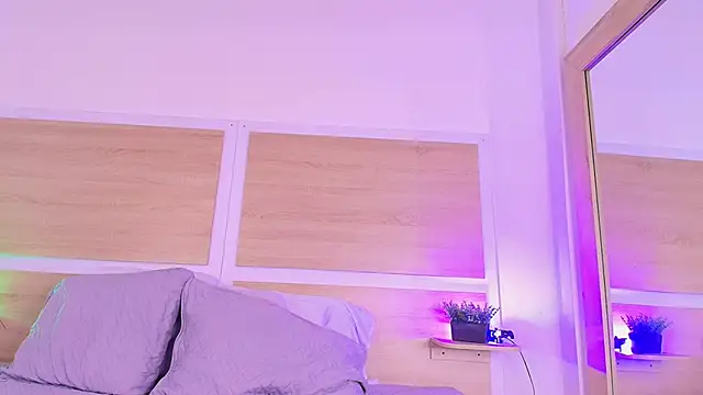 nickypurple  online show from May 2026 03:00:01 PM