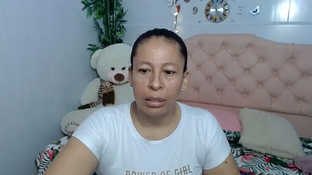 mature martina online show from September 2025 06:09:02 PM