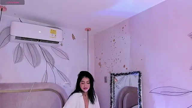 Snapshot of JESYSOZ23_ chatting on January 2025 03:42:02 AM JESYSOZ23 online show from January 2025 03:42:02 AM