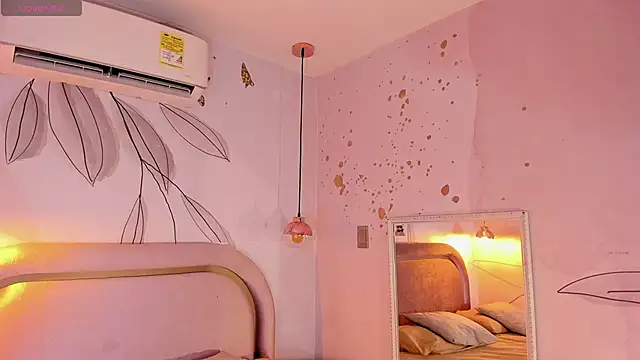 Snapshot of JESYSOZ23_ chatting on February 2025 03:18:01 AM JESYSOZ23 online show from February 2025 03:18:01 AM