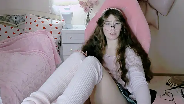 Snapshot of RuthMorse chatting on February 2026 06:39:02 PM RuthMorse online show from February 2026 06:39:02 PM