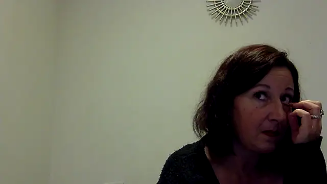 feline27 online show from November 2025 08:42:01 PM