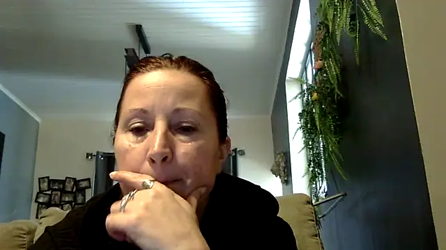 feline27 online show from March 2026 12:41:01 PM