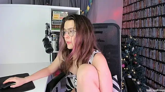 icefroqq online show from January 2025 08:44:01 PM