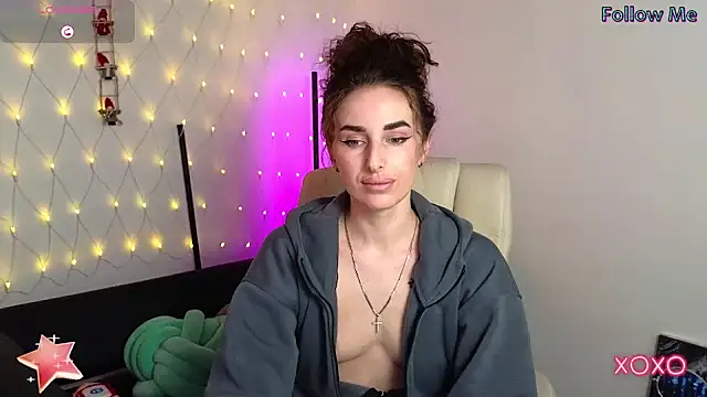 xx adrihanna xx online show from February 2025 05:40:01 PM