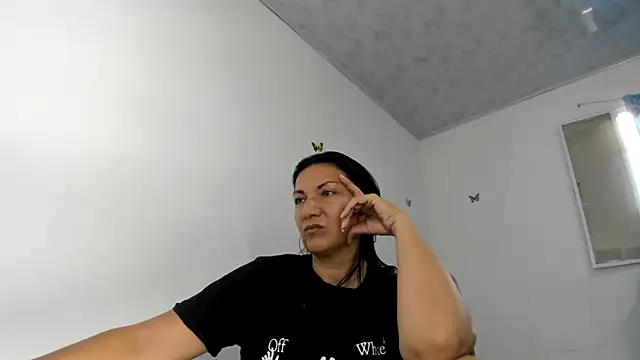 Snapshot of Angelblue_ chatting on January 2025 09:18:02 PM Angelblue online show from January 2025 09:18:02 PM