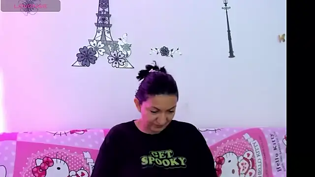 Snapshot of Angelblue_ chatting on February 2025 11:15:01 PM Angelblue online show from February 2025 11:15:01 PM