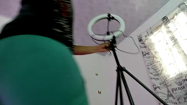 Snapshot of Angelblue_ chatting on February 2025 06:23:02 PM Angelblue online show from February 2025 06:23:02 PM