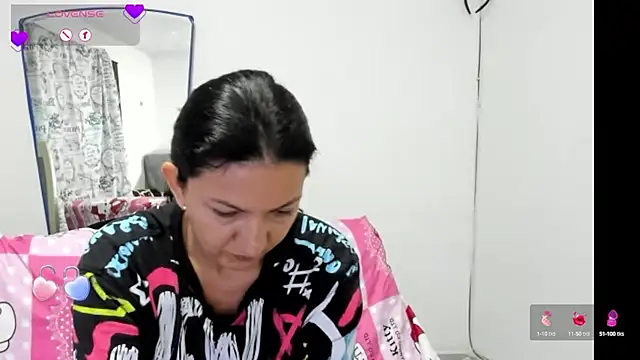 Snapshot of Angelblue_ chatting on March 2025 10:17:02 PM Angelblue online show from March 2025 10:17:02 PM