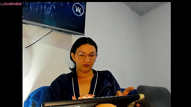 Angelblue  online show from April 2026 01:34:02 PM