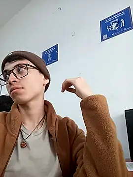 Snapshot of Norehg chatting on February 2025 12:43:02 PM Norehg online show from February 2025 12:43:02 PM