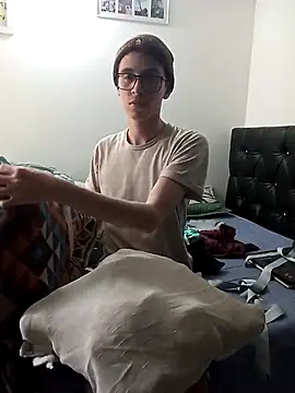 Snapshot of Norehg chatting on March 2025 10:13:02 PM Norehg online show from March 2025 10:13:02 PM