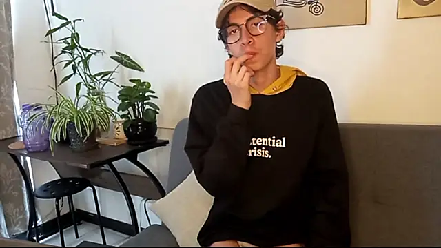 Snapshot of Norehg chatting on October 2025 08:41:01 PM Norehg online show from October 2025 08:41:01 PM