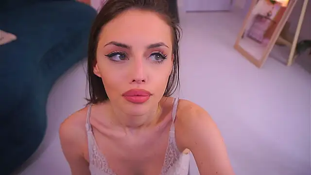 LesaisMore online show from December 2024 01:22:02 PM