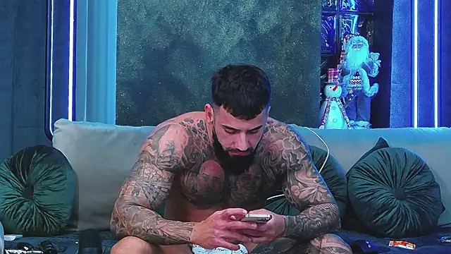 masterkingofmusclee online show from December 2024 03:06:01 PM