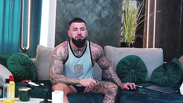 masterkingofmusclee online show from February 2025 07:07:02 AM