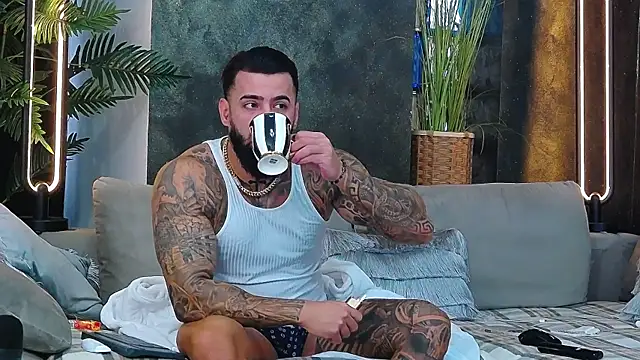 masterkingofmusclee online show from November 2025 09:08:02 AM