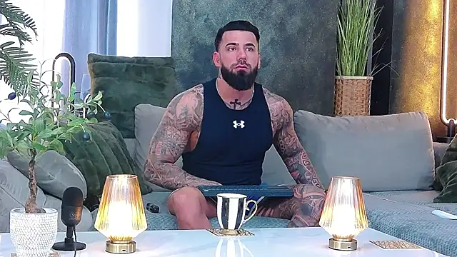 masterkingofmusclee online show from April 2026 08:04:01 AM