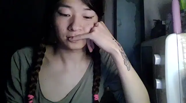 Snapshot of CarlyJoy chatting on February 2025 06:32:02 PM CarlyJoy online show from February 2025 06:32:02 PM