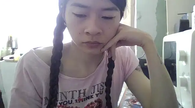 Snapshot of CarlyJoy chatting on March 2025 06:46:02 AM CarlyJoy online show from March 2025 06:46:02 AM