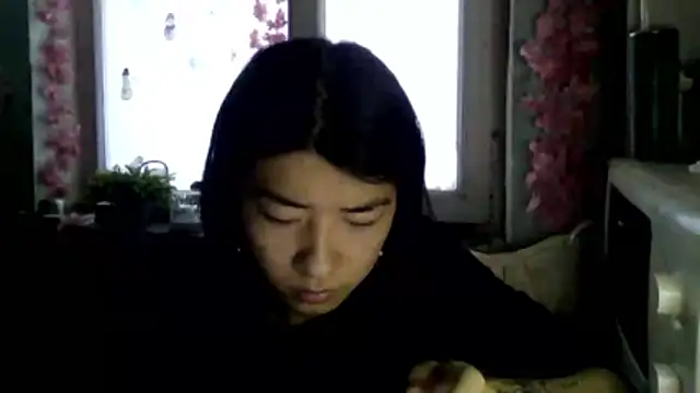 CarlyJoy online show from December 2025 11:06:02 AM