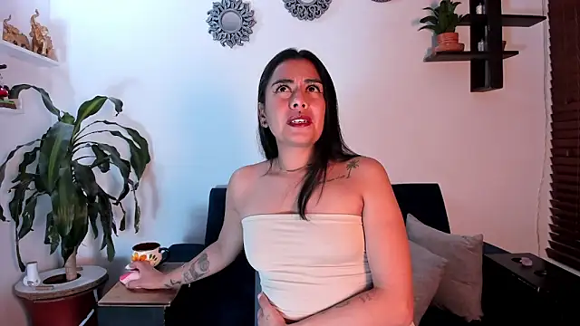 im amber online show from April 2026 02:12:02 AM