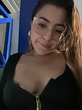 Snapshot of Natha_Fantasy chatting on January 2025 12:03:01 AM Natha Fantasy online show from January 2025 12:03:01 AM