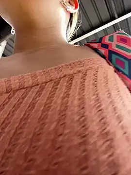 Snapshot of Natha_Fantasy chatting on January 2025 07:22:01 PM Natha Fantasy online show from January 2025 07:22:01 PM