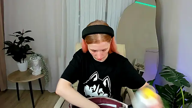 Mira  Blush online show from January 2025 08:34:02 PM