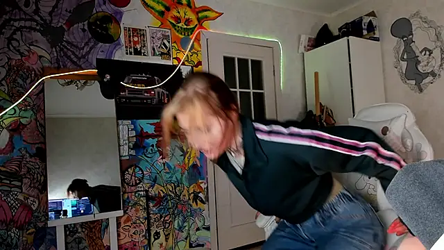 Sunny Mouse  online show from March 2025 07:28:01 PM