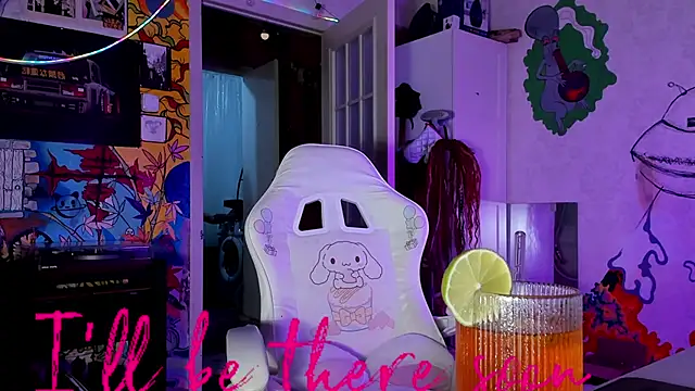 Sunny Mouse  online show from September 2025 04:41:02 PM